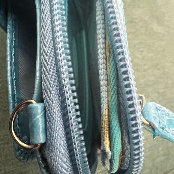 FREE Samantha HSN Travel Wallet/Cross Body Turquoise Blue Faux Croco RFID Block - Picture 8 of 10